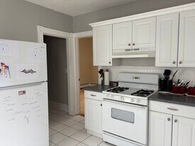 27 Trull St, Unit 2 in Somerville, MA - Building Photo