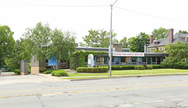 761 W Michigan Ave in Jackson, MI - Foto de edificio - Building Photo