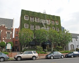 636 S Burnside in Los Angeles, CA - Foto de edificio - Building Photo