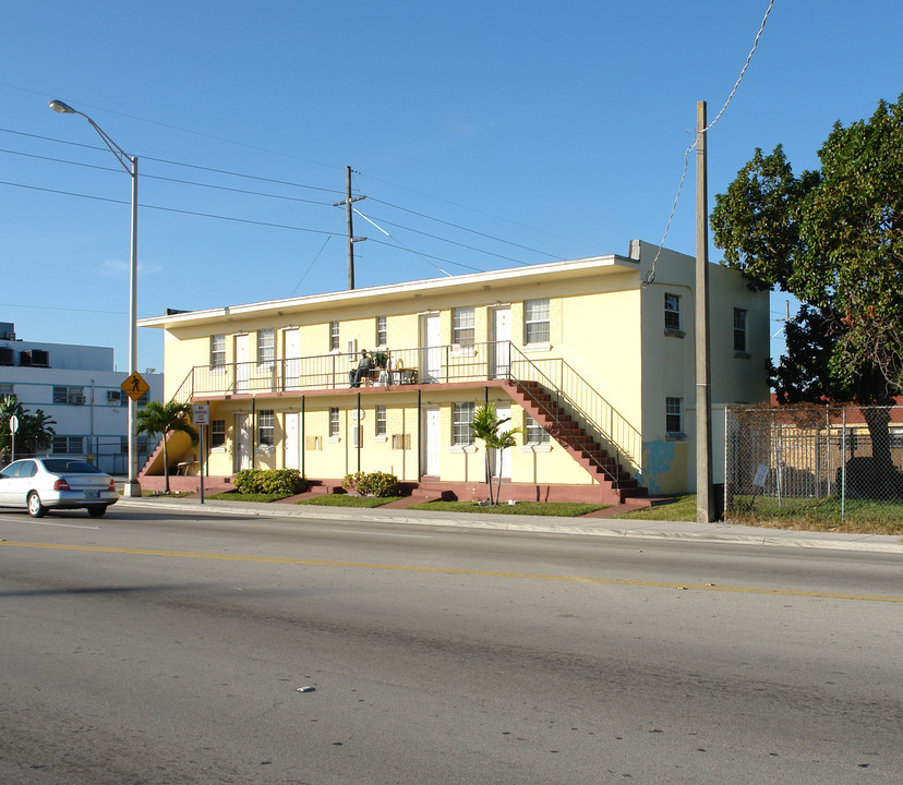 6700 NW 17th Ave in Miami, FL - Building Photo