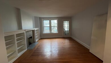 3896 Reading Rd, Unit N in Cincinnati, OH - Foto de edificio - Building Photo