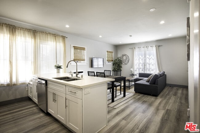 1559 1/2 S Harvard Blvd in Los Angeles, CA - Building Photo - Building Photo