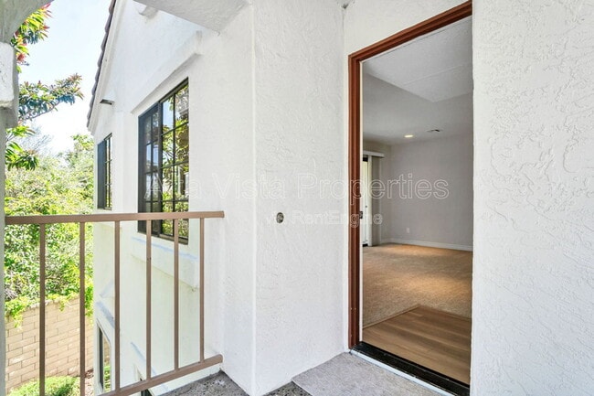13335 Caminito Ciera in San Diego, CA - Building Photo - Building Photo
