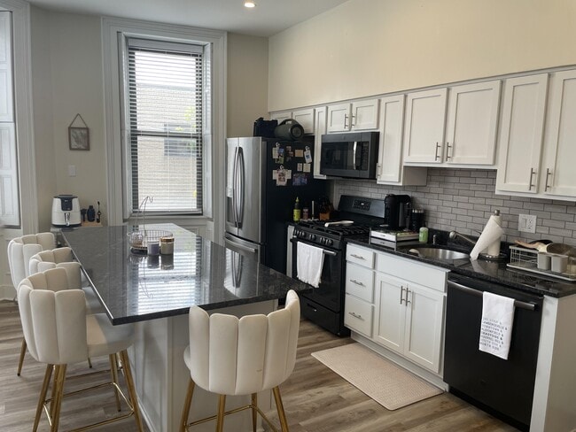 4401 Butler St, Unit Floor #2 in Pittsburgh, PA - Building Photo - Building Photo