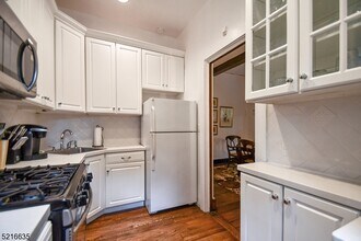 15 Euclid Ave-Unit -3 in Summit, NJ - Building Photo - Building Photo