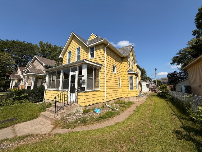347 4th Ave S