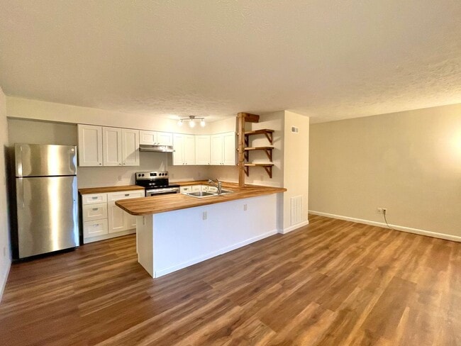 415 Cranbrook Ave SE in Valdese, NC - Building Photo - Building Photo