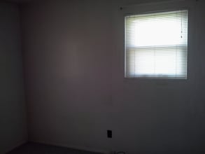 296 Main St in Oliver, PA - Building Photo - Building Photo