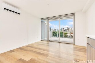 1551 Liona St in Honolulu, HI - Building Photo - Building Photo