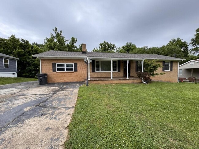 2520 Boyds Bridge Pike in Knoxville, TN - Building Photo - Building Photo