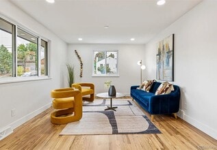 5573 S Huron St, Unit Huron St in Littleton, CO - Foto de edificio - Building Photo