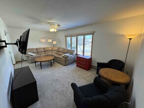 9830 Upper 161st St W in Lakeville, MN - Building Photo - Building Photo