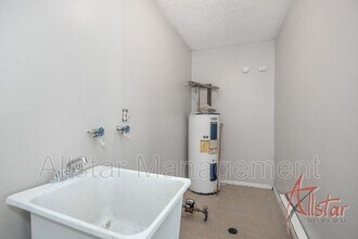 1297 Fillmore Cir in Lorain, OH - Building Photo - Building Photo