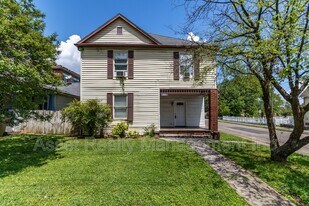 1401 Hannah Ave in Knoxville, TN - Building Photo
