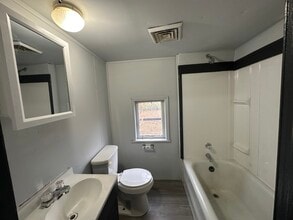 1206 Martin St in Danville, IL - Foto de edificio - Building Photo