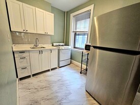 249 Chestnut Hill Ave, Unit 31 Apartamentos