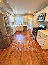 240 S Washington St in Baltimore, MD - Building Photo - Building Photo