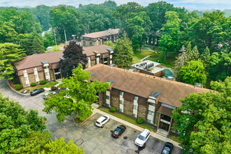 Cambridge Woods in Toledo, OH - Foto de edificio - Building Photo