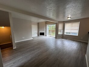 3650 SW Coast Ave in Lincoln City, OR - Building Photo - Building Photo