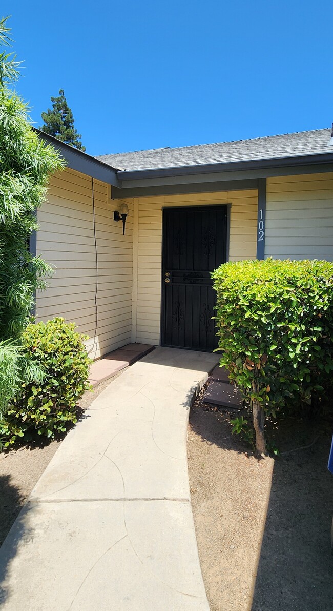 4629 N Charles Ave in Fresno, CA - Building Photo - Building Photo