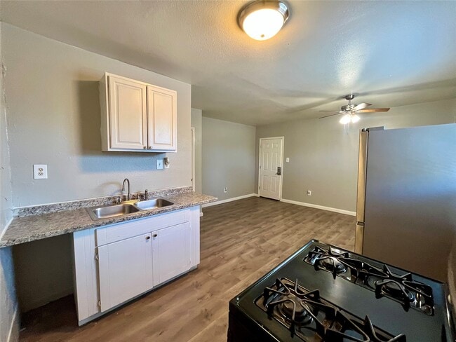 property at 2705 Lorraine St