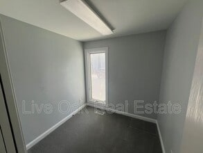 113 Holly Crescent in Virginia Beach, VA - Building Photo - Building Photo