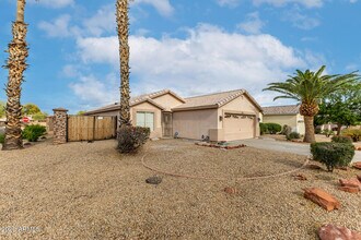 16243 N Oachs Dr in Surprise, AZ - Building Photo - Building Photo