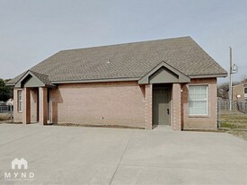 314 Queens Ct N in Mansfield, TX - Building Photo