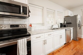 208 Leftwich St in Greensboro, NC - Building Photo - Building Photo