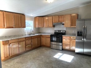 1416 John Lutz Cir in Lincolnton, NC - Building Photo - Building Photo