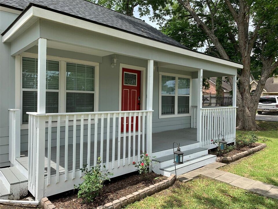 4602 Ward St in Houston, TX - Foto de edificio