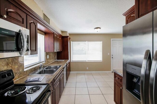 property at 254 Glouchester St