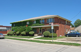 1909 Hickory Grove Ave Apartments