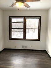 122 W Cedar St in Chippewa Falls, WI - Building Photo - Building Photo