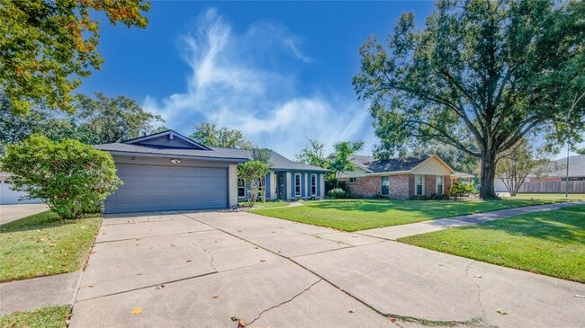 property at 966 Redway Ln