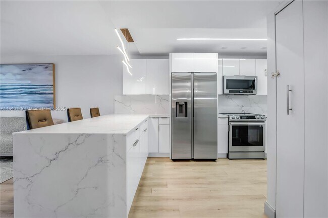 property at 3285 Foxcroft Rd