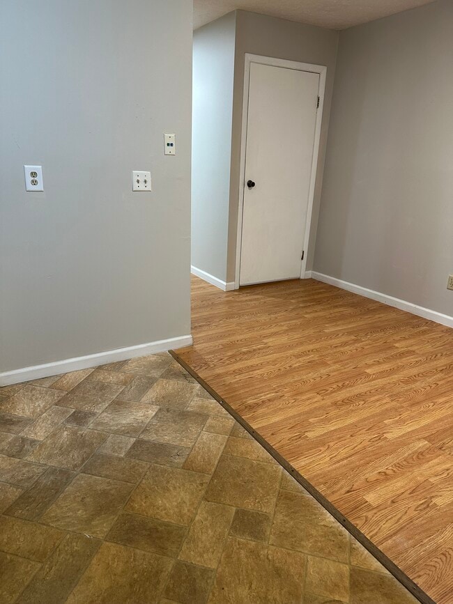 property at 2536 Sandbury Blvd