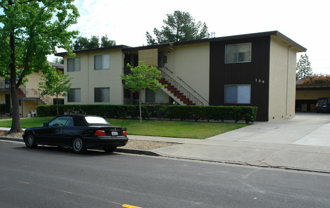 184 Carlton Ave in Los Gatos, CA - Building Photo - Building Photo