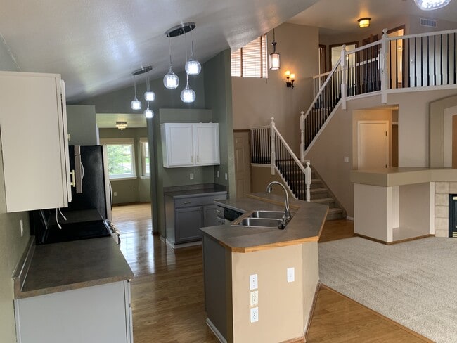 property at 11201 Glenmoor Ct
