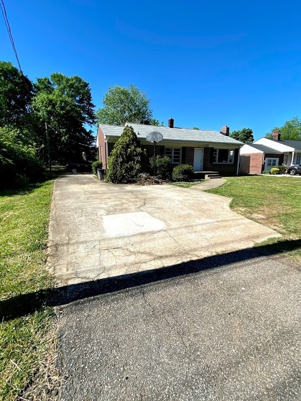202 Pope Field Rd in Easley, SC - Building Photo - Building Photo