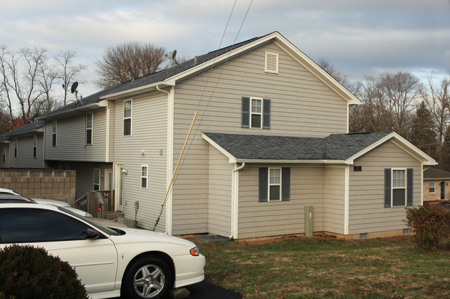 9910 Taylorsville in Louisville, KY - Building Photo - Building Photo