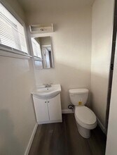 5629 W Lincoln Creek Dr in Milwaukee, WI - Building Photo - Building Photo