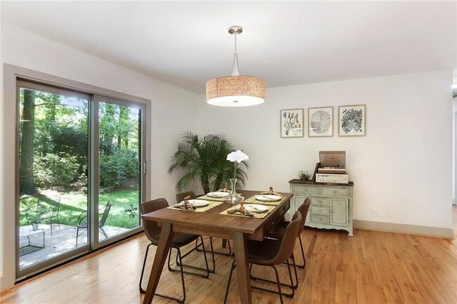 1995 Commodore Ln in Chamblee, GA - Building Photo - Building Photo