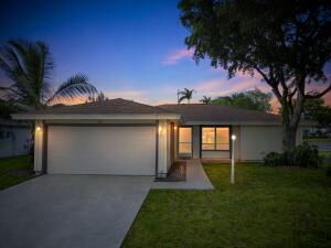 1201 Pine Sage Cir in West Palm Beach, FL - Building Photo