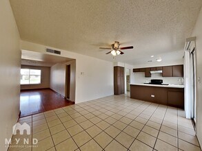 7555 W Devonshire Ave in Phoenix, AZ - Building Photo - Building Photo