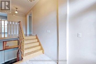 74 Creekwood Dr in Toronto, ON - Building Photo - Building Photo