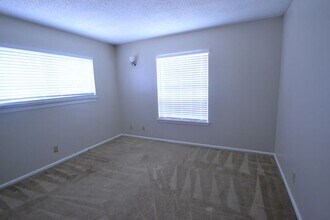 622 Chauncey Dr in San Antonio, TX - Building Photo - Building Photo