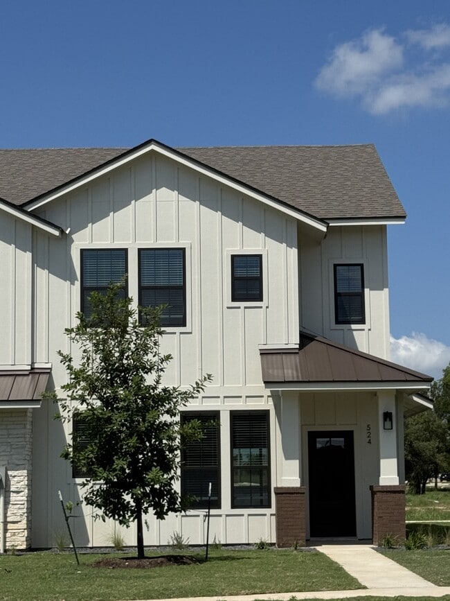 property at 524 Mercado St