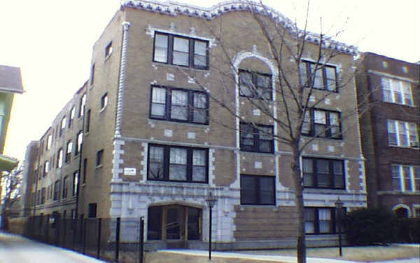 1525 W Estes Ave in Chicago, IL - Building Photo - Building Photo