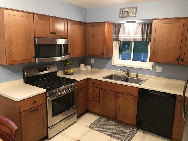 2652 N 124th St, Unit #2652 in Wauwatosa, WI - Foto de edificio - Building Photo
